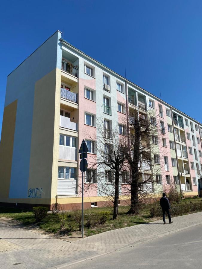 Apartament Os. Blekitne 10H Dzierżoniów Esterno foto